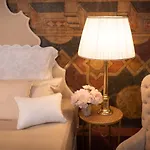 New Maison Allegra Just In Front Pitti Palace